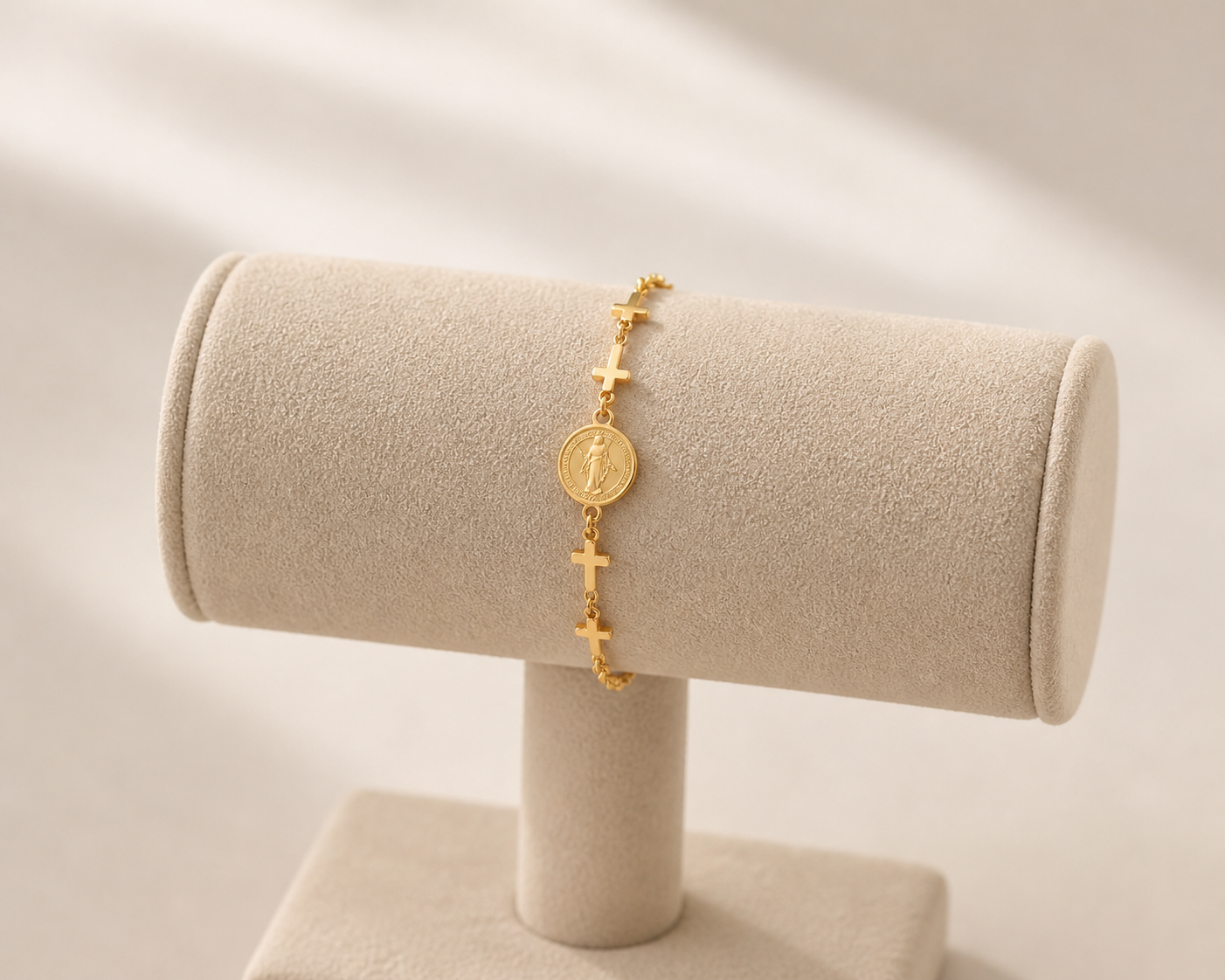 Bracelet Doré Croix & Médaillon